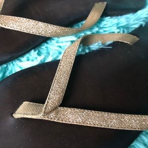 ALDO gold glitter metallic flip flop flat sandals